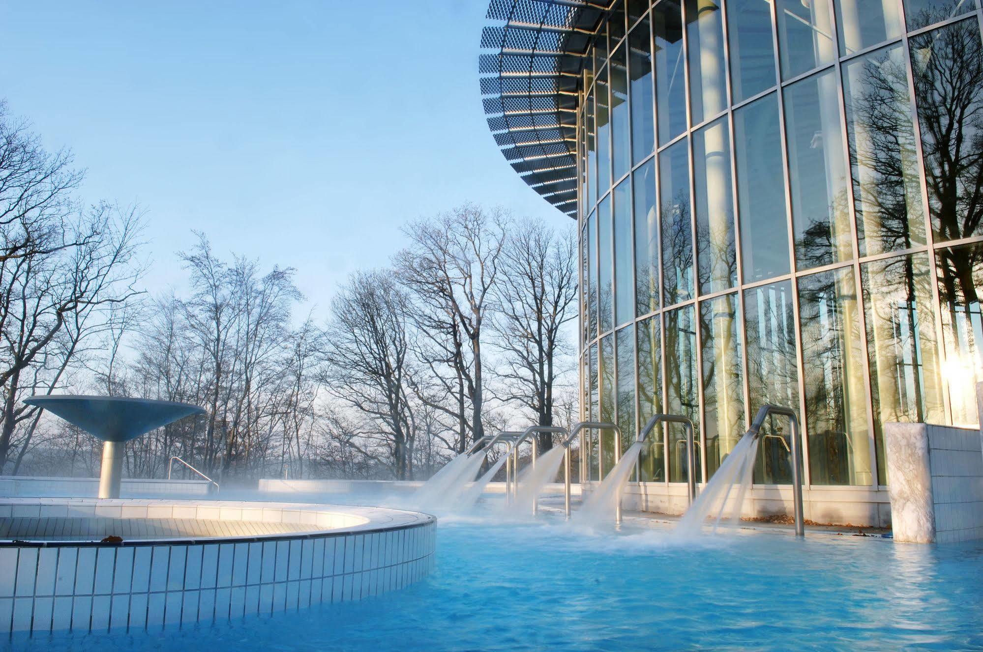 La Villa Des Fleurs Spa Buitenkant foto