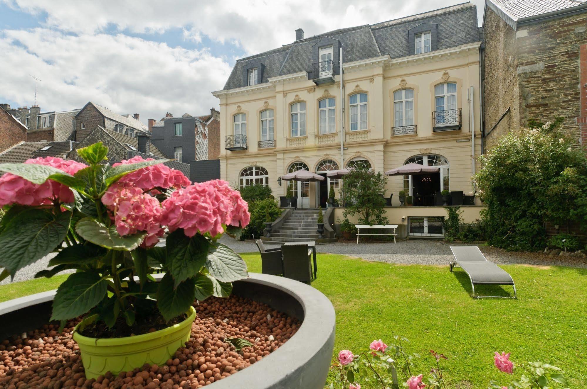 La Villa Des Fleurs Spa Buitenkant foto
